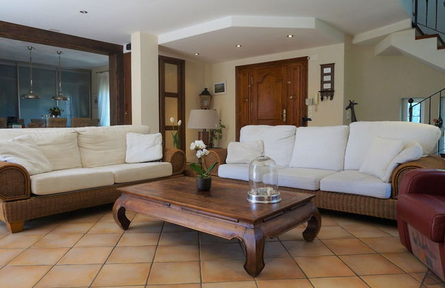 Stylish Alfas del Pi Stay - Foto 8