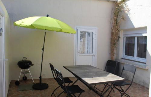 Maison 2 chambres, de centre ville, avec cour exposition sud, à 300 m du port - Foto 3