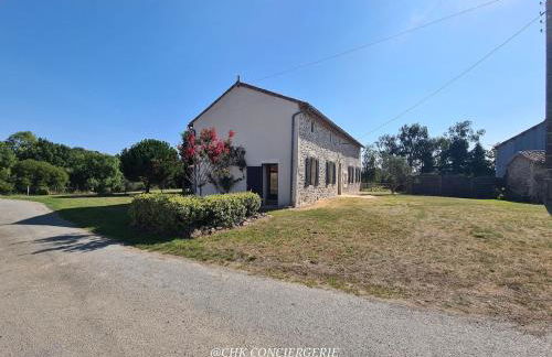 La Dorgisière - Ferme du XVIIe rénovée, grand jardin arboré à 15 min du Puy duFou - Foto 13