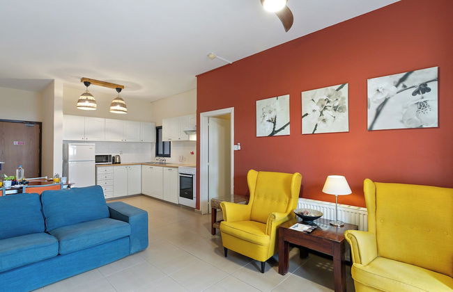 Hill View Restaurant & Apartments - Photo 37