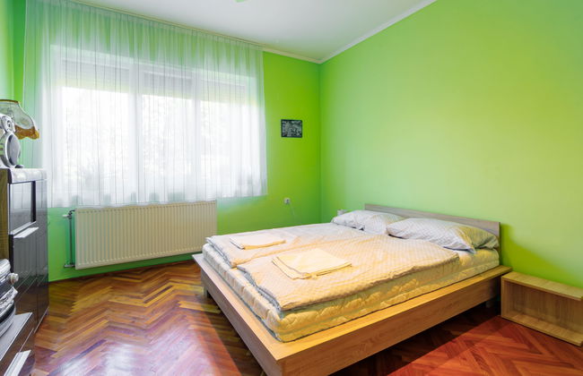 4 bedroom House in Kőröshegy with garden and terrace - Photo 13