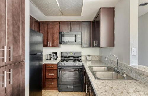 N Hollywood 2BR w Gym Pool nr TJ Shops LAX-591 - Foto 7