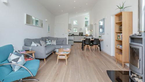 Aquamarine - Photo 2