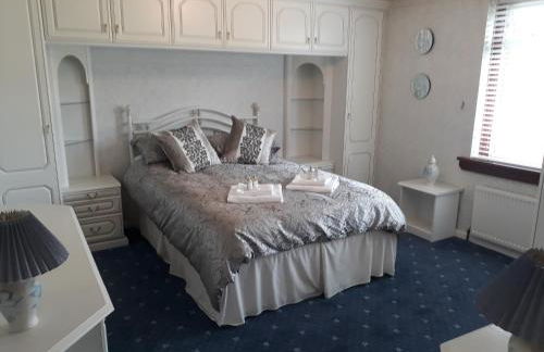 Hilltop House - Photo 3