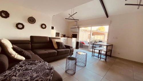 Petite maison type cabanon avec accès piscine et jacuzzi chauffés - Foto 4