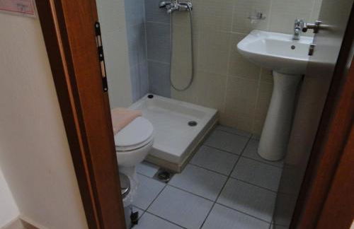 Telethrio - Photo 26