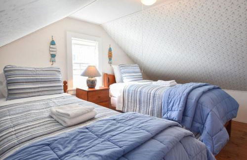 15556 - Walk to Skaket Beach or Bike to Rail Trail w Outdoor Shower SUP Board Ping Pong Table - Foto 23