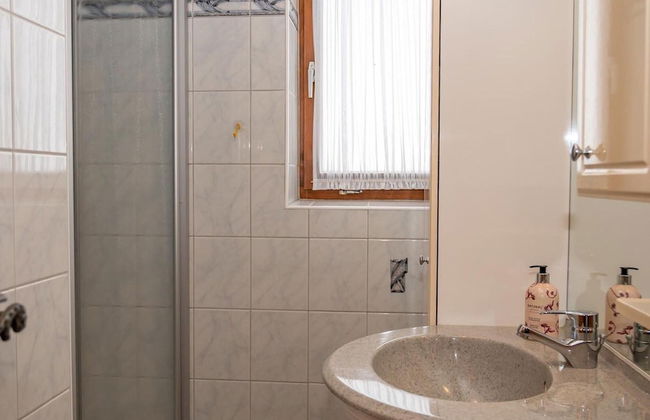 Holiday Flat with Pool Access - Foto 15