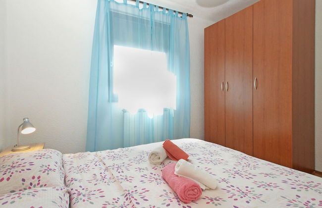 Apartment 1079 - Photo 7