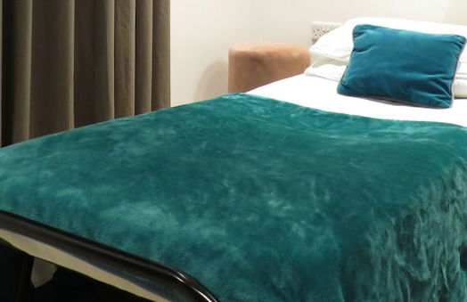 Tudors eSuites Park Central Townhouse Garden and Parking - Foto 10