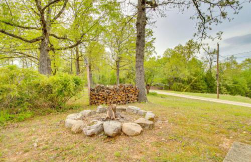 Cozy Elizabeth Studio with Deck Near Norfork Lake! - Foto 24