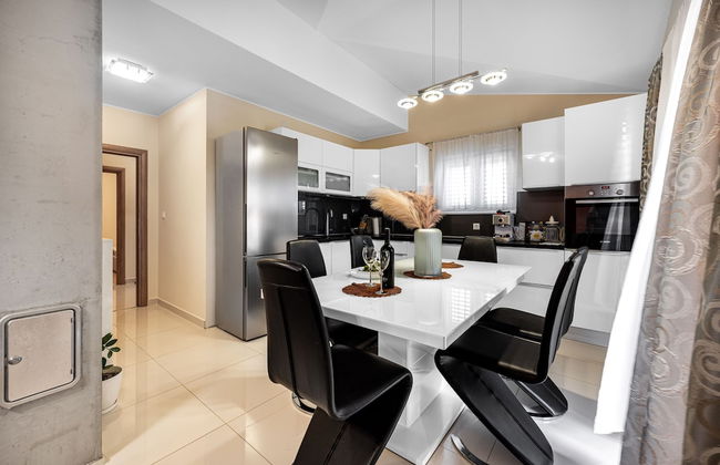 2 Bedroom Apartment Near Sibenik Krka Waterfalls - Foto 6