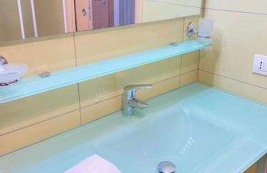 Ch Suite & PrivateParking - Corso 18 Agosto - Apartment - Photo 10