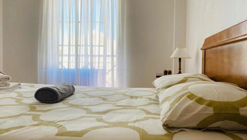 SwordFish Beach Apartment - Photo 2