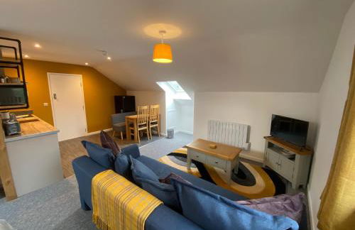 Modern studio apartment set beneath the black mountains A stones throw from the offas dyke path - Photo 13