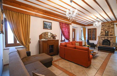 Πέτρινο Αρχοντικό, Χίος - Foto 4