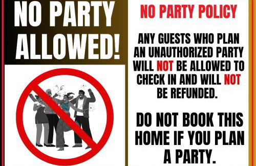 Entire Private Home with 4 Bedrooms 2 Bathrooms, Mountain Edge, New House, Ranch, Gated Yard, Available Now - Photo 4