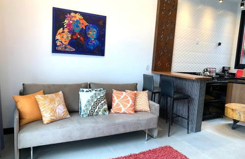 Casa linda, ótima localização, 2 vagas de garagem - Foto 8