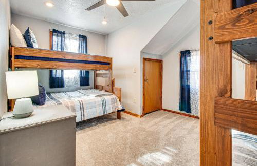 Expansive Mountain Home Rental with Yard and Fire Pit! - Foto 23