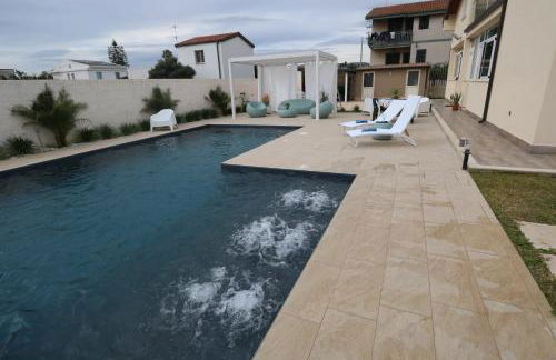 Villa Eumenidi with pool - Foto 1