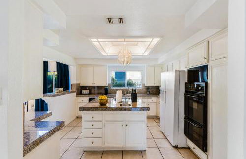 Desert Pool House: Sun, Swim, Sip & Stay - Foto 17