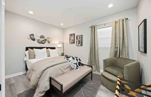 Steps from the Best of the Heights-Modern Comfort! - Foto 12