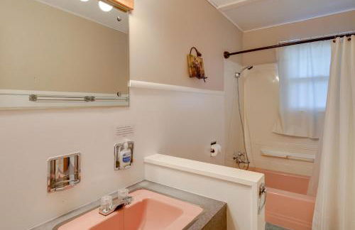 Eagle River Apartment with Private Dock and Fire Pit! - Foto 11