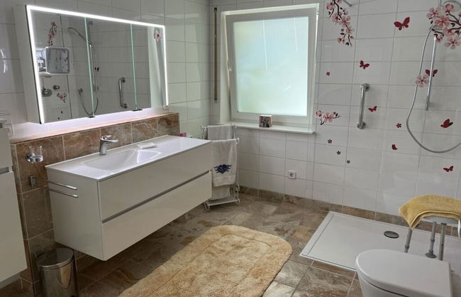 Uitzicht op het Zwembad - Foto 7