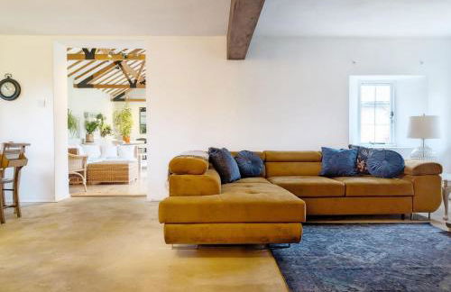 Shires Barn Farmhouse - Westbourne - Photo 31