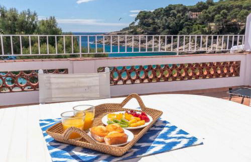 III Ático frente al mar en Tamariu - Foto 13