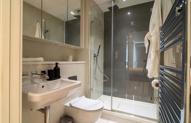 Luxury 2-bed Croydon Apartment Near Gatwick - Photo 19