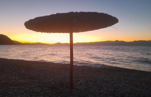 MODERN GROUND FLOOR APARTMENT ON the PEBBLES - Foto 47