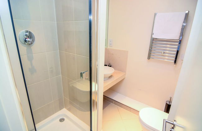 Canary Wharf - Corporate Riverside Apartments - Photo 24