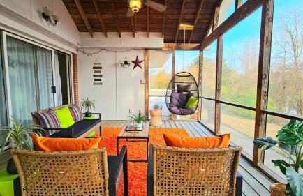 Stunning Lake views with King beds for HPU, Furniture Market, Greensboro, Winston - Photo 27