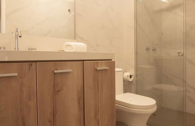 w Spotless 2BR With Balcony in Miraflores - Photo 22