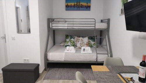 CASA PIRÁMIDE 4 WIFI - Parking y Terraza Privada - Foto 3