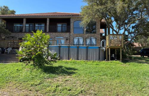 Luxurious Lakefront Estate: Spectacular Views and 600-ft Private Jetty & Boat Ramp - Foto 53