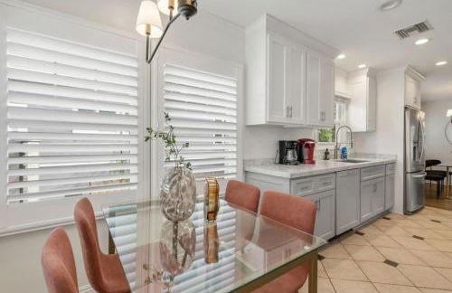 Refreshing Escape- Hot Tub- Games- Sleeps 10 - Foto 26