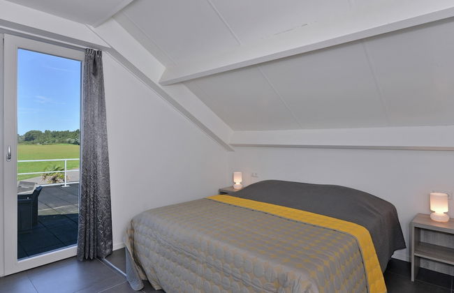 Waterfront Penthouse With Roof Terrace and Private Jetty - Foto 12