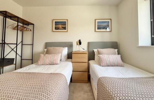 Kerensa 3 bed townhouse located close to the beach with Parking - Photo 4