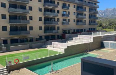 Apartamento con piscina ,parking y aire acondicionado - Foto 3