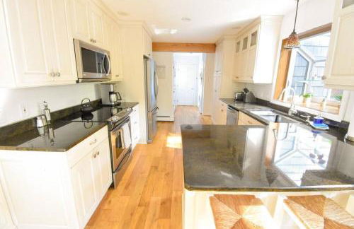 Hudson Valley Haven - NY - Photo 15