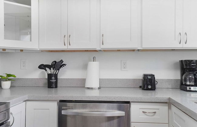 BnB Hyperion Brand New 2b2b Retreat w Patio - Foto 13