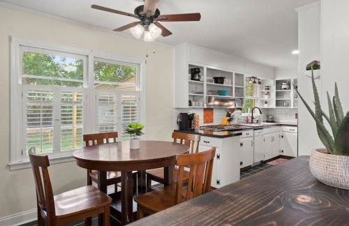 Cozy Home Across from Base, Close to Airport & Beaches - Photo 14