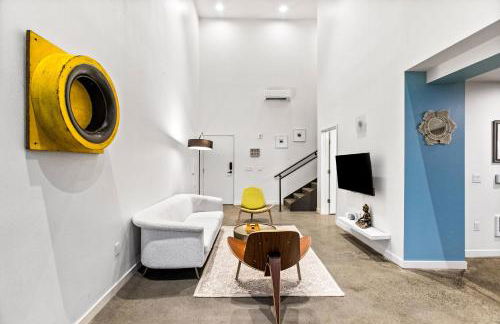 Posh Lofty Pad in Central Redmond - 92 Walkscore! - Foto 14