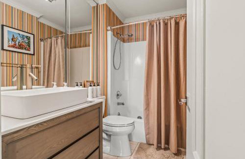 5 bdrm - Heated Indoor Pool - Roof Top Deck - Foto 43