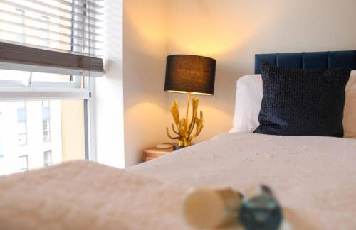 Stylish Essex Apartment, Balcony & Scenic Views - Foto 41