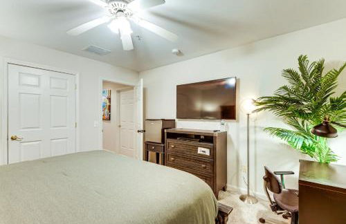 Elevator In-Unit 3-Story Condo Only 14 Mi to DC! - Foto 19