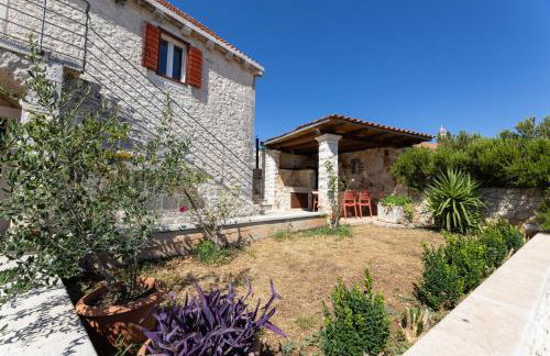 Holiday House Tramonto with Pool, Sunset View & Pet Friendly, Donji Humac, Brač - Photo 19