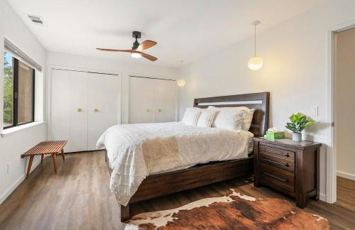 Mid-Mod Hilltop Retreat Views & Local Wildlife - Foto 8